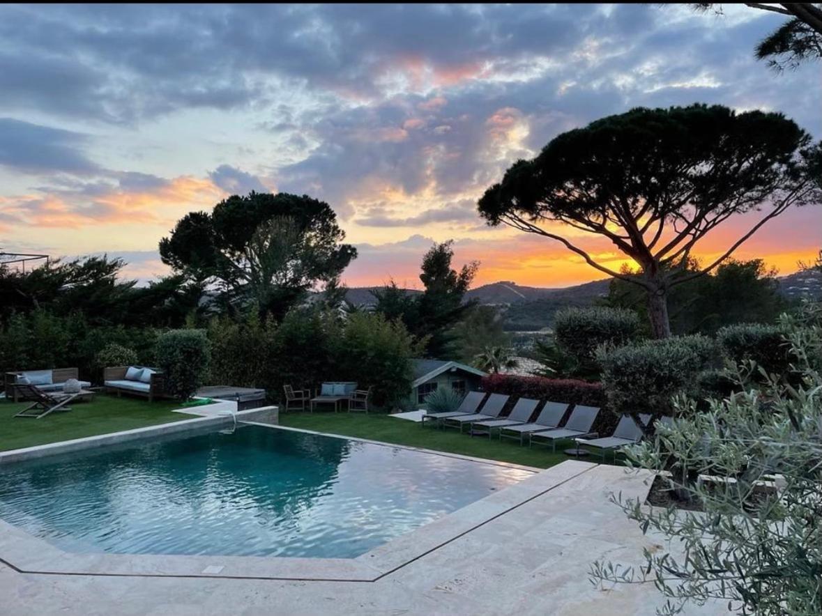 Homestay Bormes Exterior foto