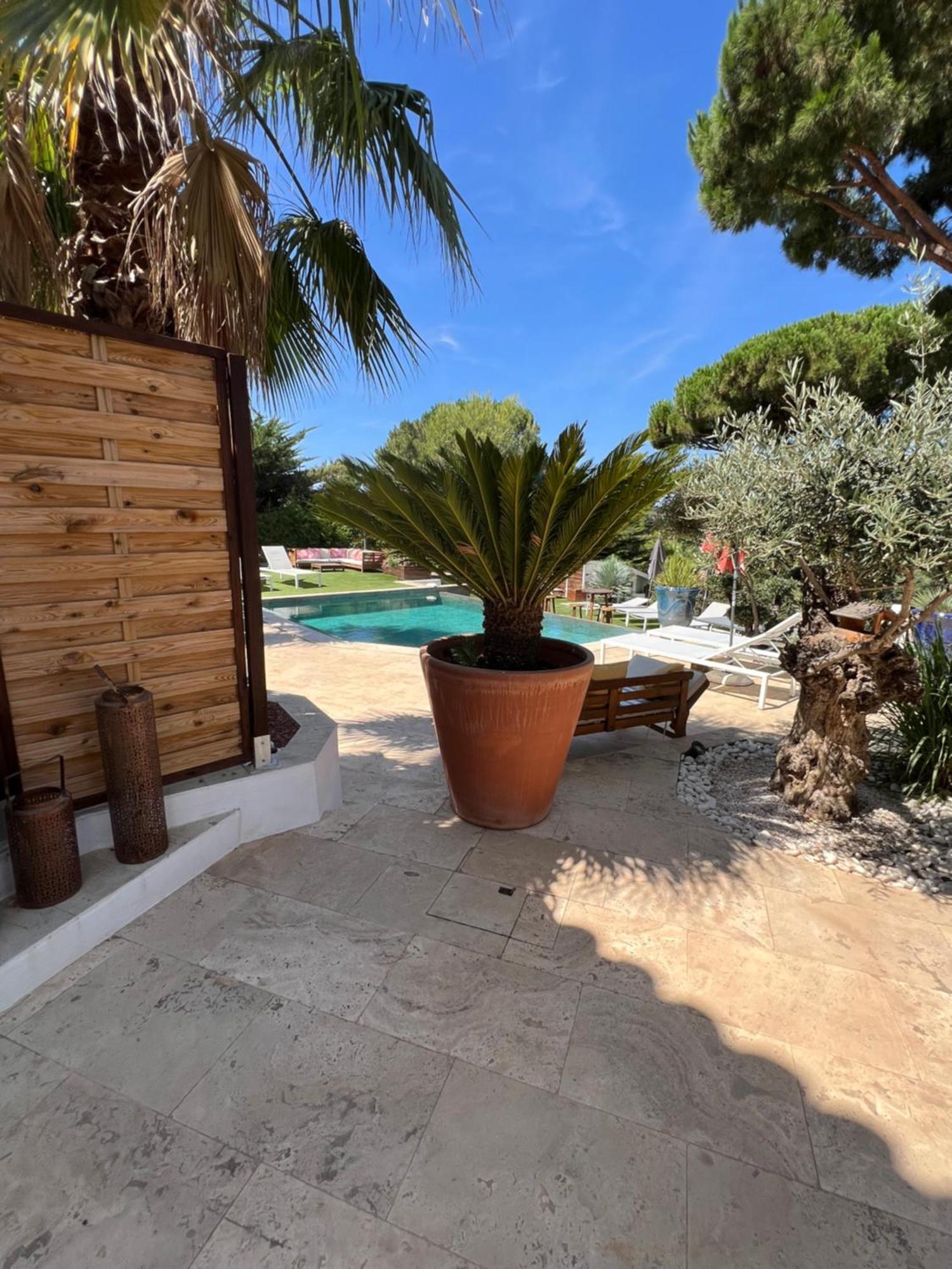 Homestay Bormes Exterior foto