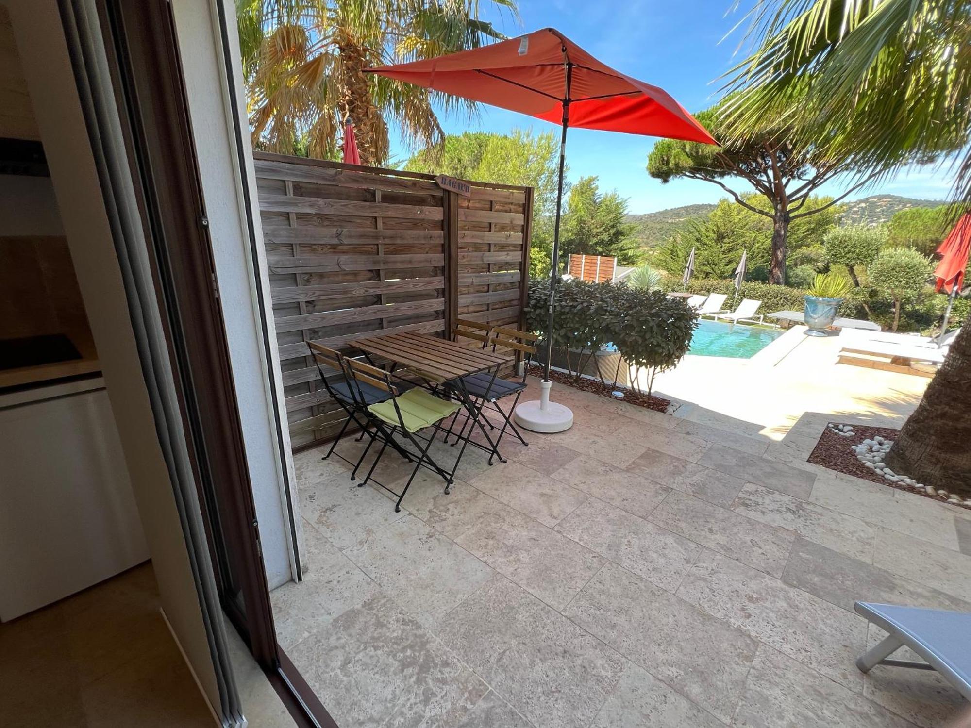 Homestay Bormes Exterior foto